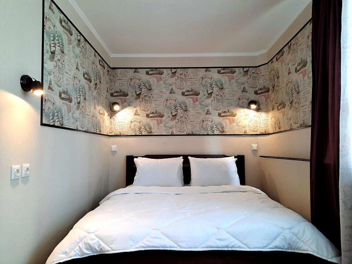 Sea Style: Alex Apartments with 24/7 Self Check-In Poltava Room photo